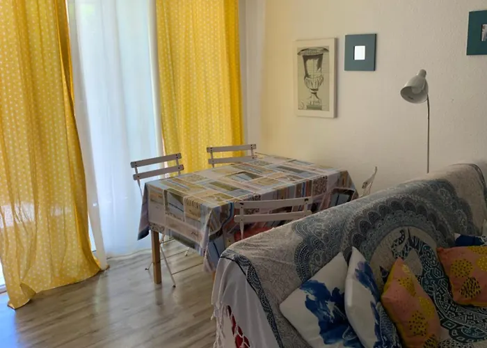 Rdj Avec Piscine Résidence Le Lavandor Le Lavandou