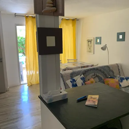 Rdj Avec Piscine Le Lavandor